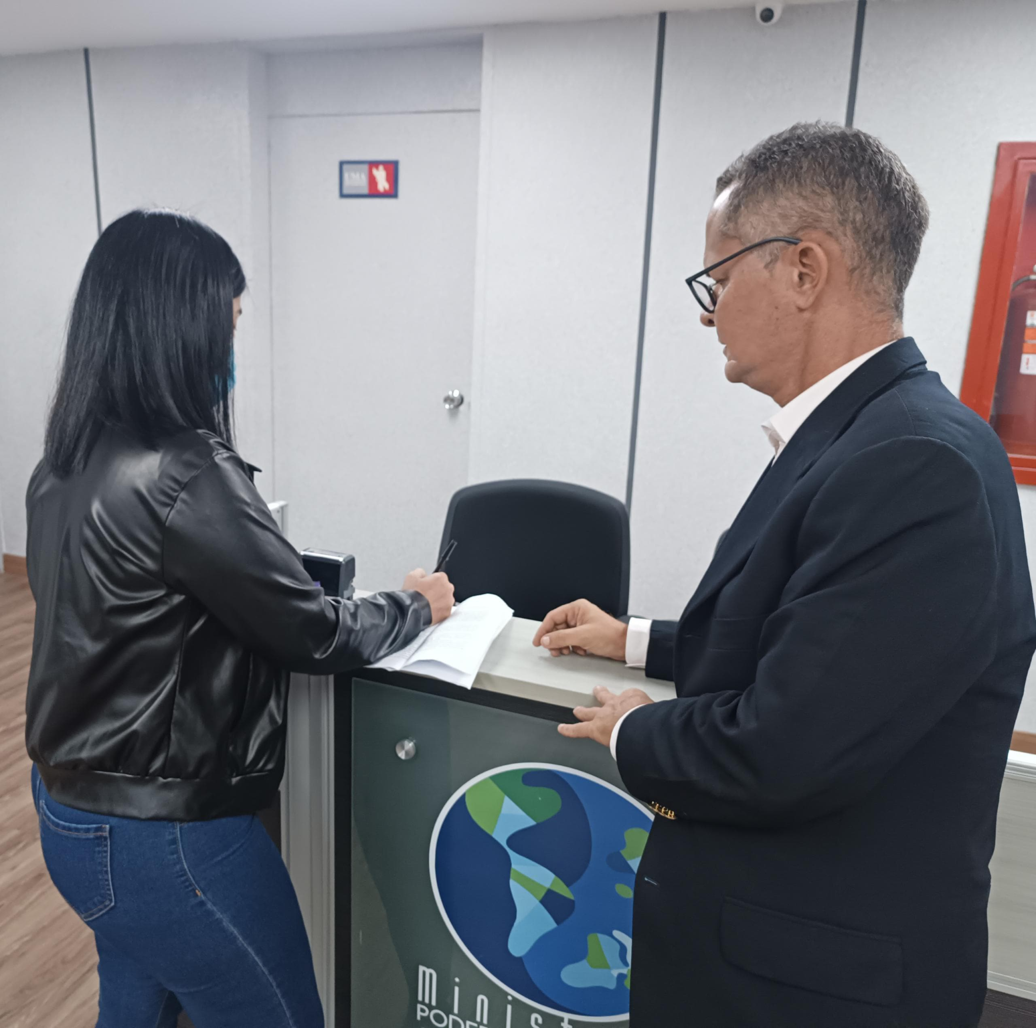 Entregan a MinAguas petitorio de urgente atención a situación de Margarita