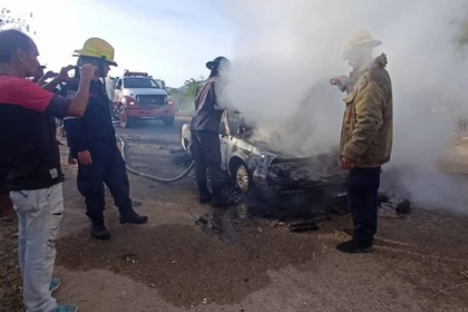 Margarita: Incendio consumió vehículo totalmente en Altagracia