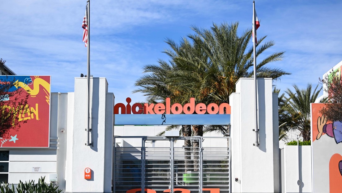 Informe revela que Nickelodeon contrató a hombres acusados de abuso sexual: un hallazgo preocupante