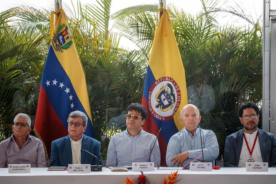 Gobierno colombiano y ELN se reunirán en Caracas para una “ronda extraordinaria” antes del séptimo ciclo de negociaciones