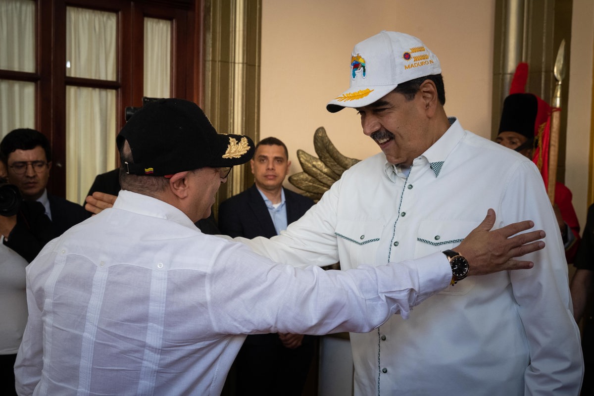 Petro en Miraflores: ¿La paz política en Venezuela podría ser la paz armada en Colombia?