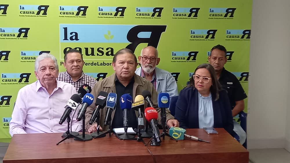 Andrés Velásquez critica la postulación de candidaturas y alerta sobre la división en la unidad opositora, calificándola de “farsa” y “fracturada”