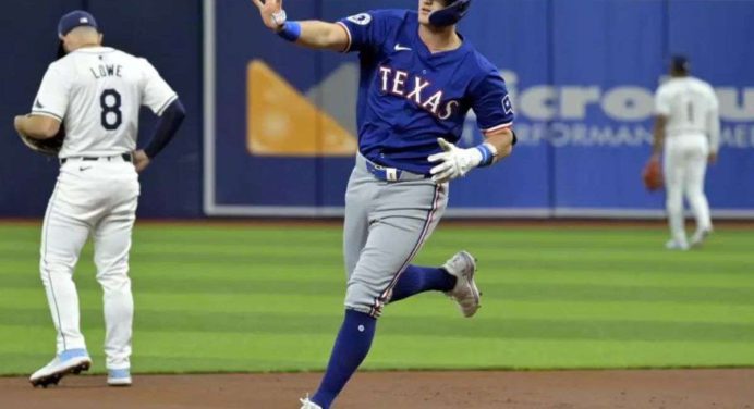 Josh Jung fuera de los Rangers debido a lesión