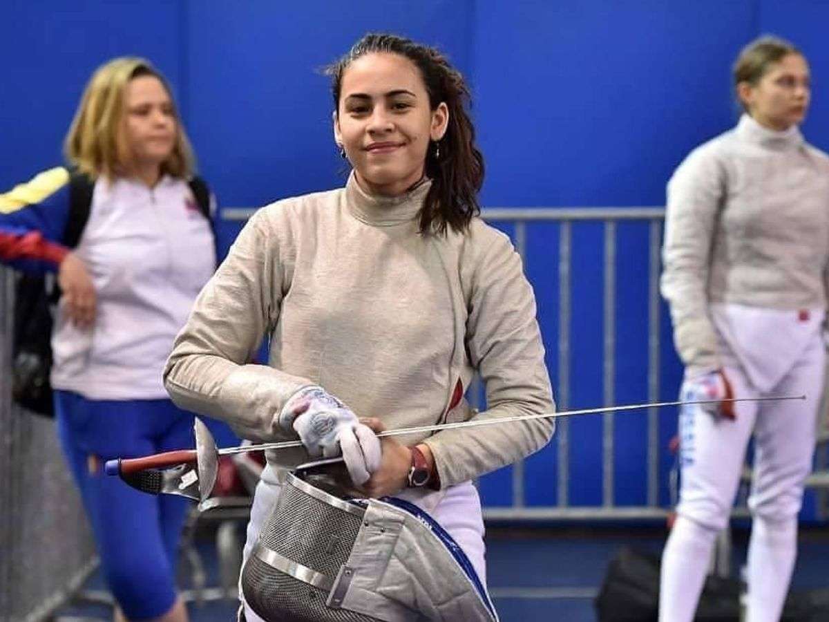 Katherine Paredes viaja a París con su espada