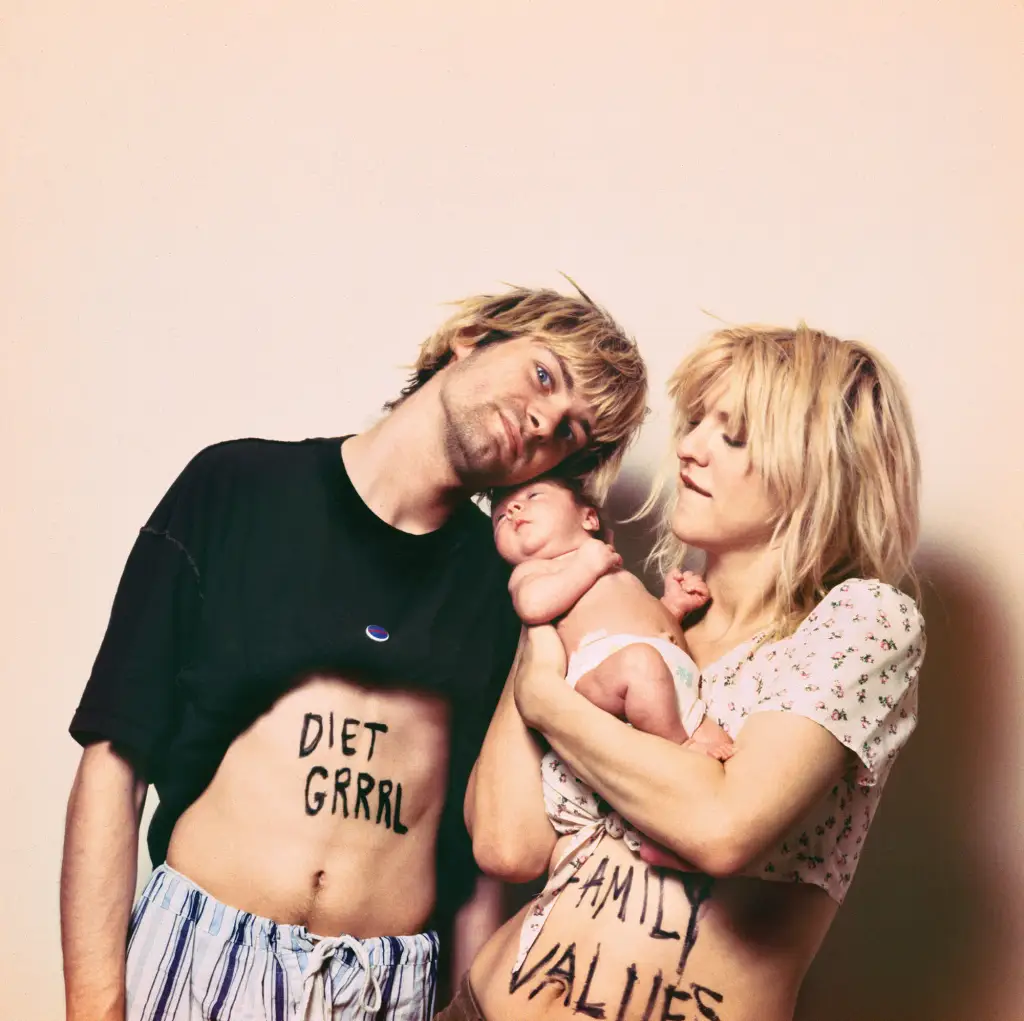 Fotografías nunca antes vistas revelan momentos íntimos de la familia de Kurt Cobain y Courtney Love