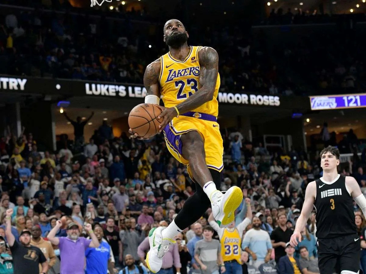 Lakers aseguró su pase a los playoffs