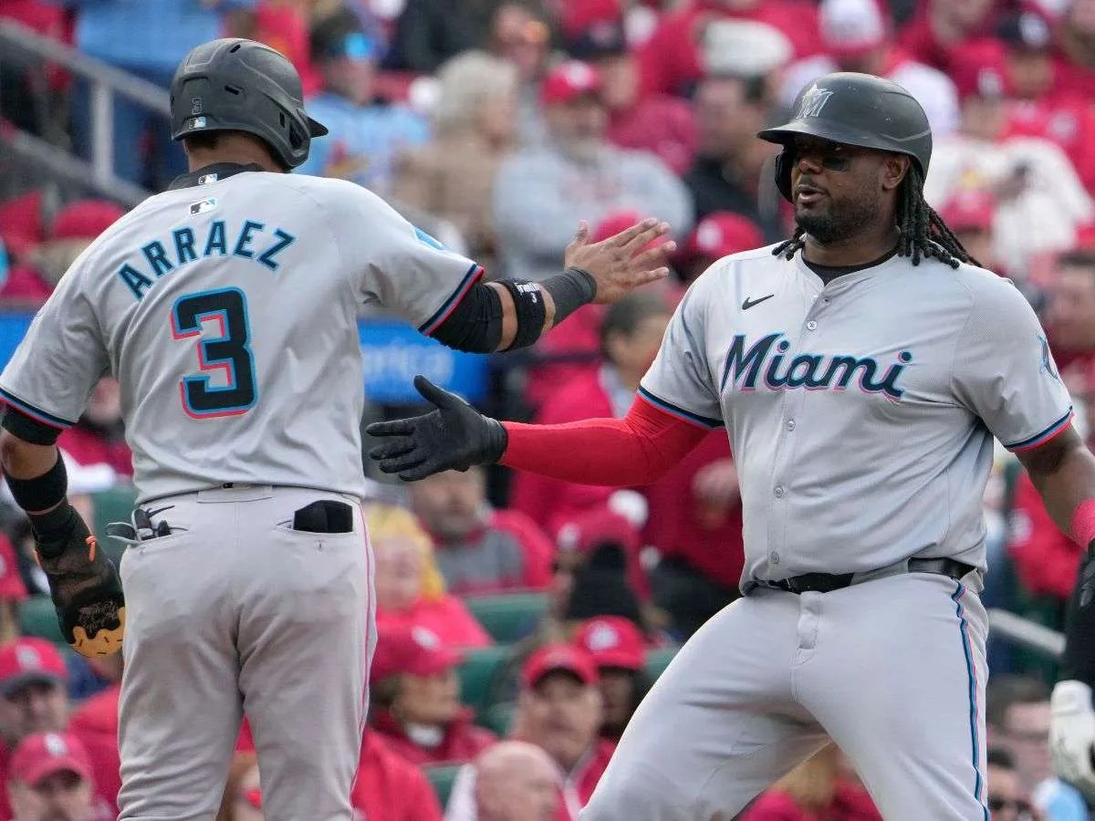 Arráez desató su poderío ante los Cardenales con una regadera abierta