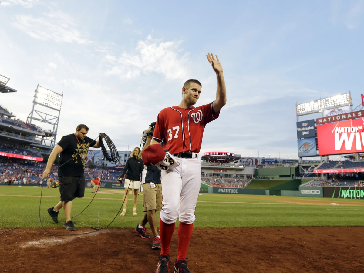 Stephen Strasburg anuncia su retiro definitivo del béisbol