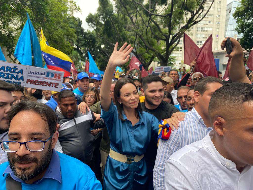 Machado reanuda su campaña con recorridos por los estados Yaracuy y Aragua.