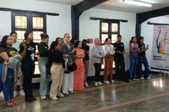 Estudiantes de comunicación social y de diseño de Unimar unieron conocimiento en Expo “Mundo abstacto”