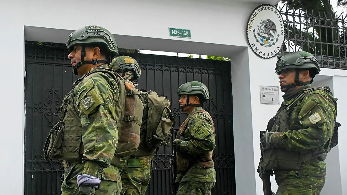 Venezuela condena la entrada de policía ecuatoriana en embajada de México en Quito