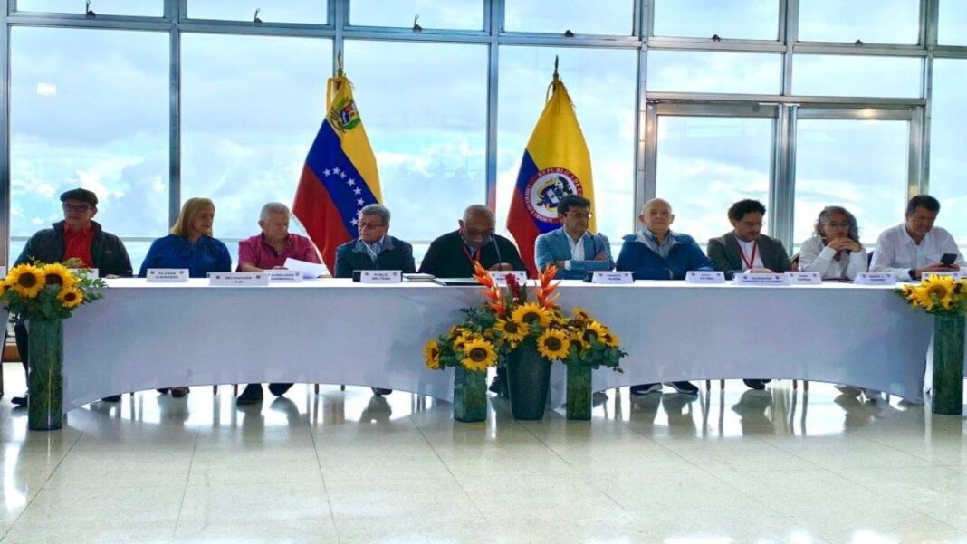 Colombia y el ELN comienzan negociaciones en Caracas