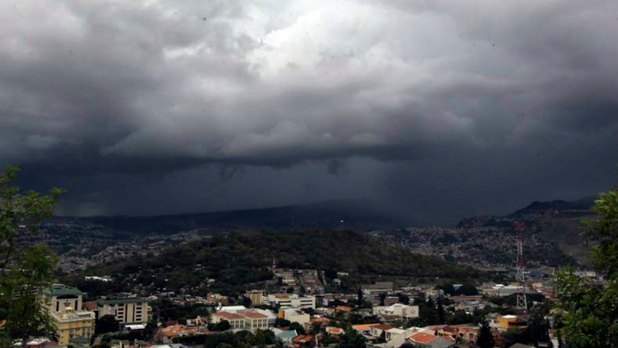 En su informe de tendencia mensual señala que abril es el mes de transición entre el período seco y el lluvioso, caracterizado por altas temperaturas después del mediodía y poca presencia nubosa.