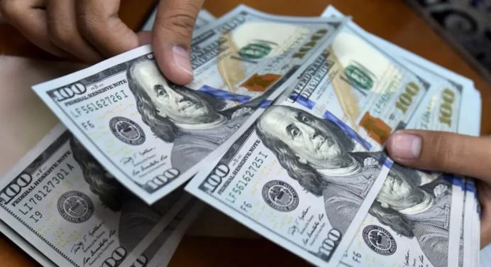 Dólar paralelo subió bastante este 21May y pasó la barrera de Bs. 40