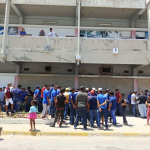 Transportistas de la línea El Morro protestan por invasión de su ruta