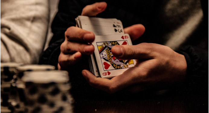 Por qué reabren los casinos en Venezuela en plena crisis