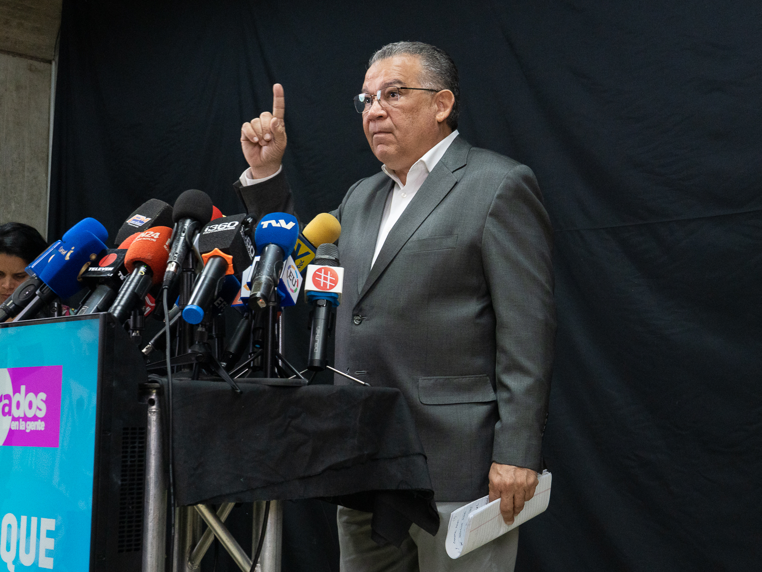 Candidato Enrique Márquez se solidariza con Vente Venezuela por detención de dirigentes