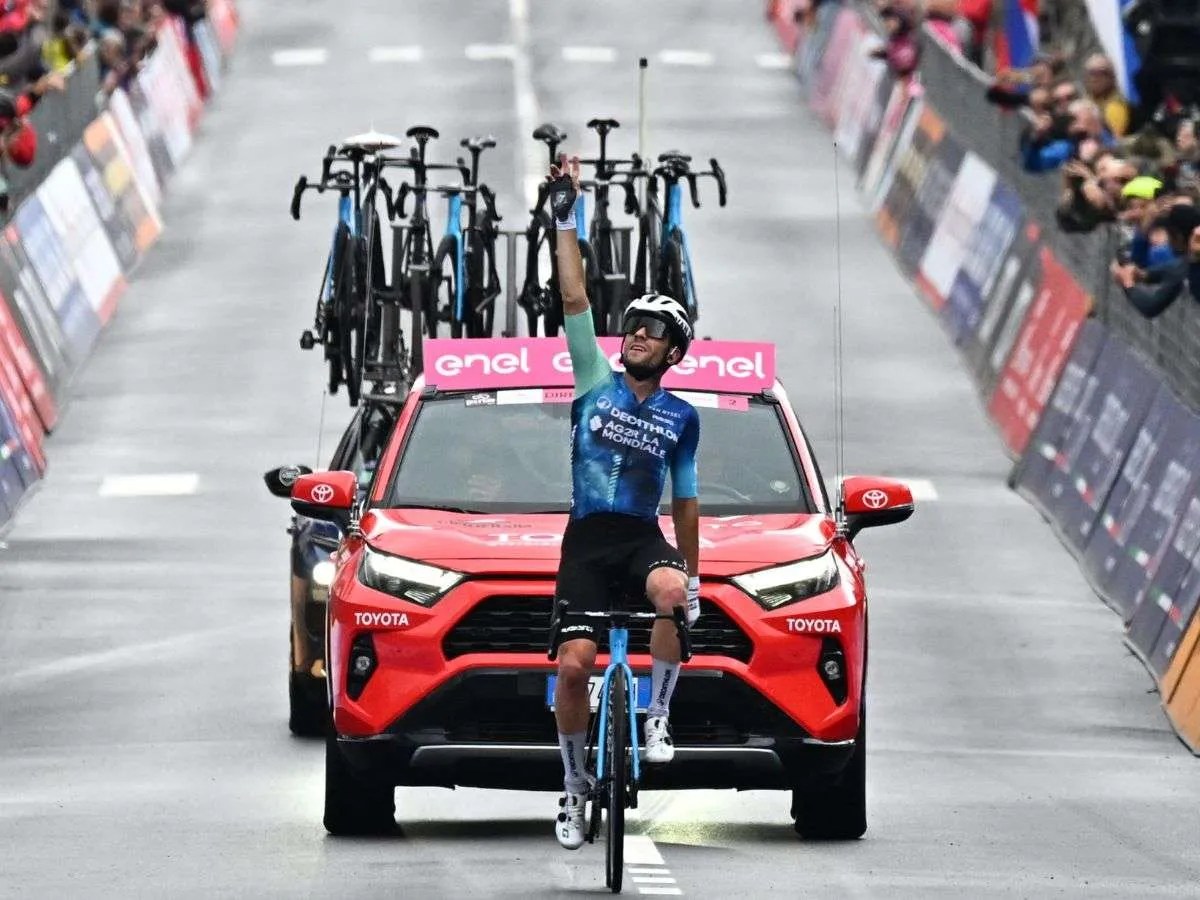 Vendrame coronó escapada en etapa 19 del Giro de Italia