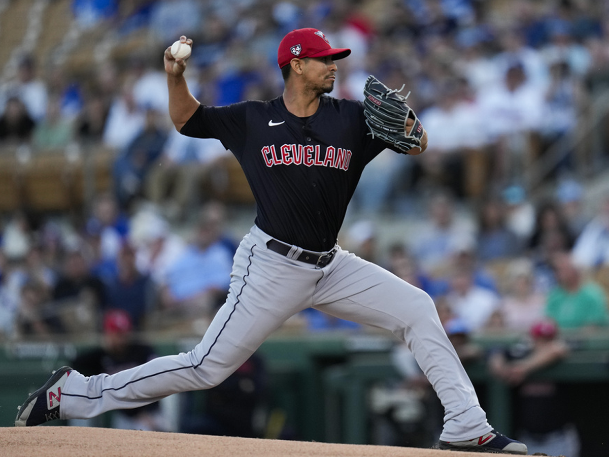 Carlos Carrasco sufrió el poder de los Rangers