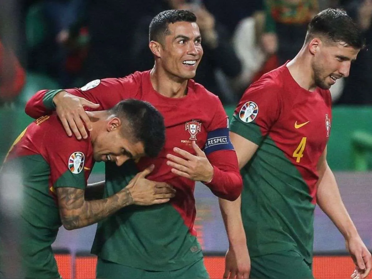 Cristiano Ronaldo a la cabeza de Portugal