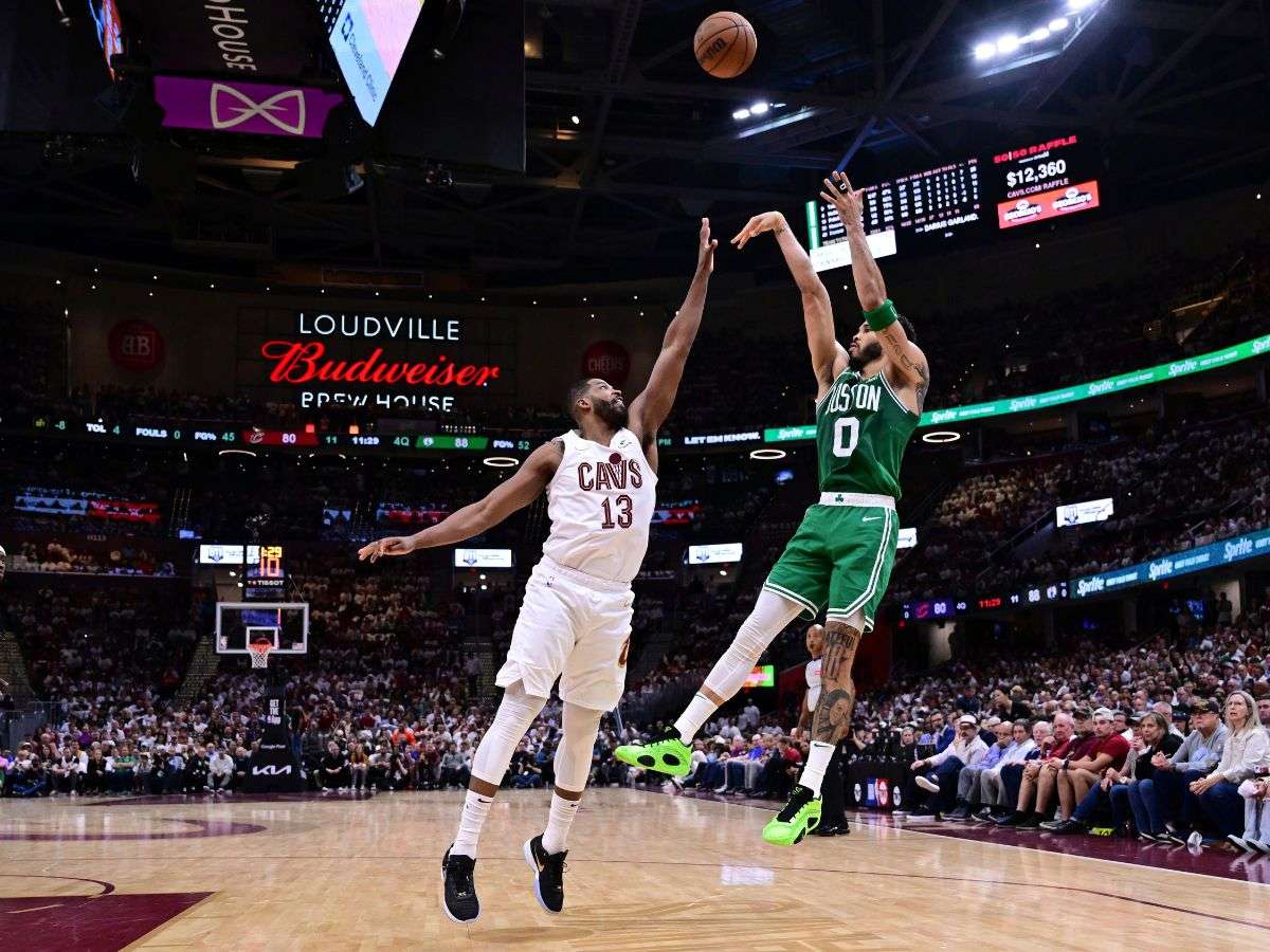 Tatum pone a Celtics a tiro de gracia