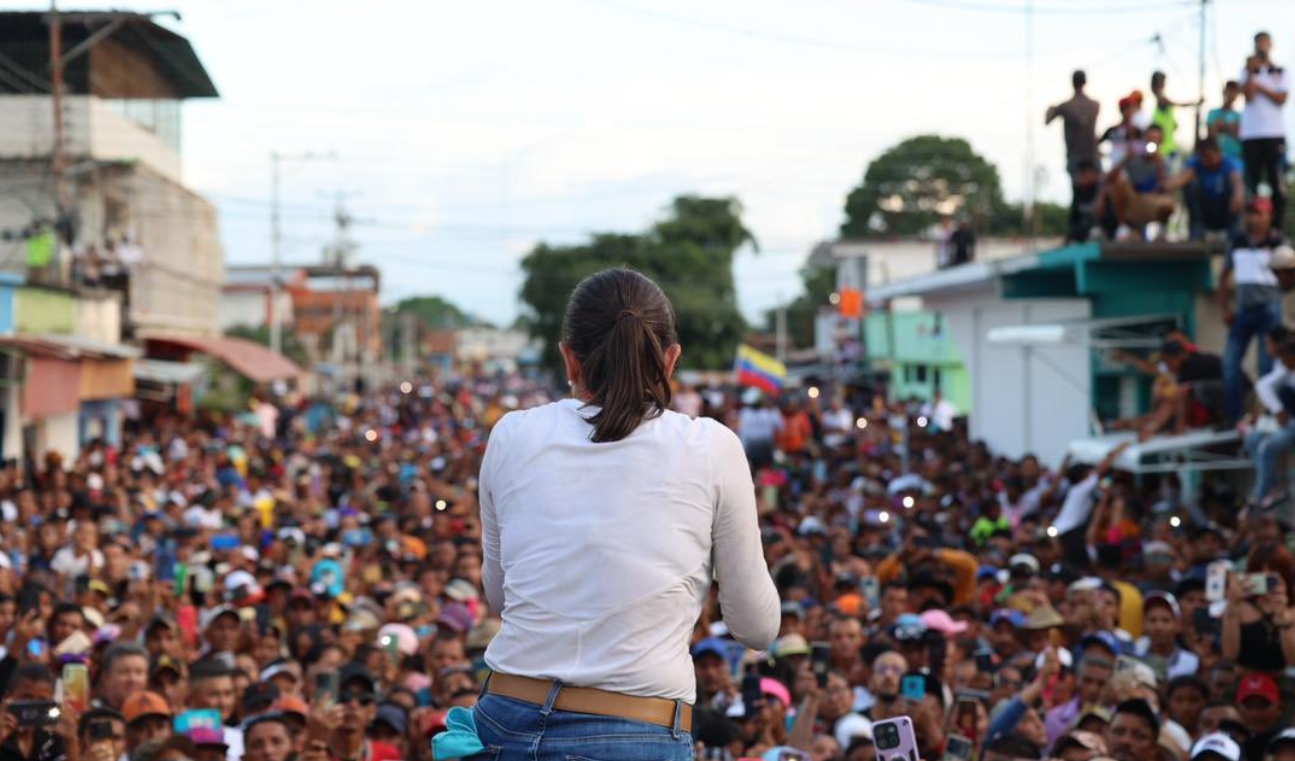 María Corina Machado llama a los simpatizantes de la oposición a organizarse para contar voto por voto