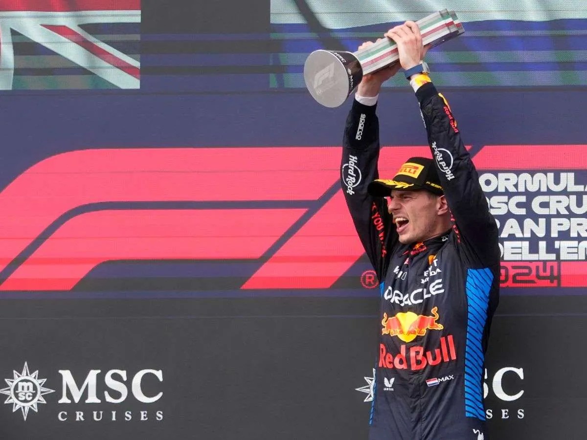 Verstappen sufre y gana en el GP Emilia Romaña