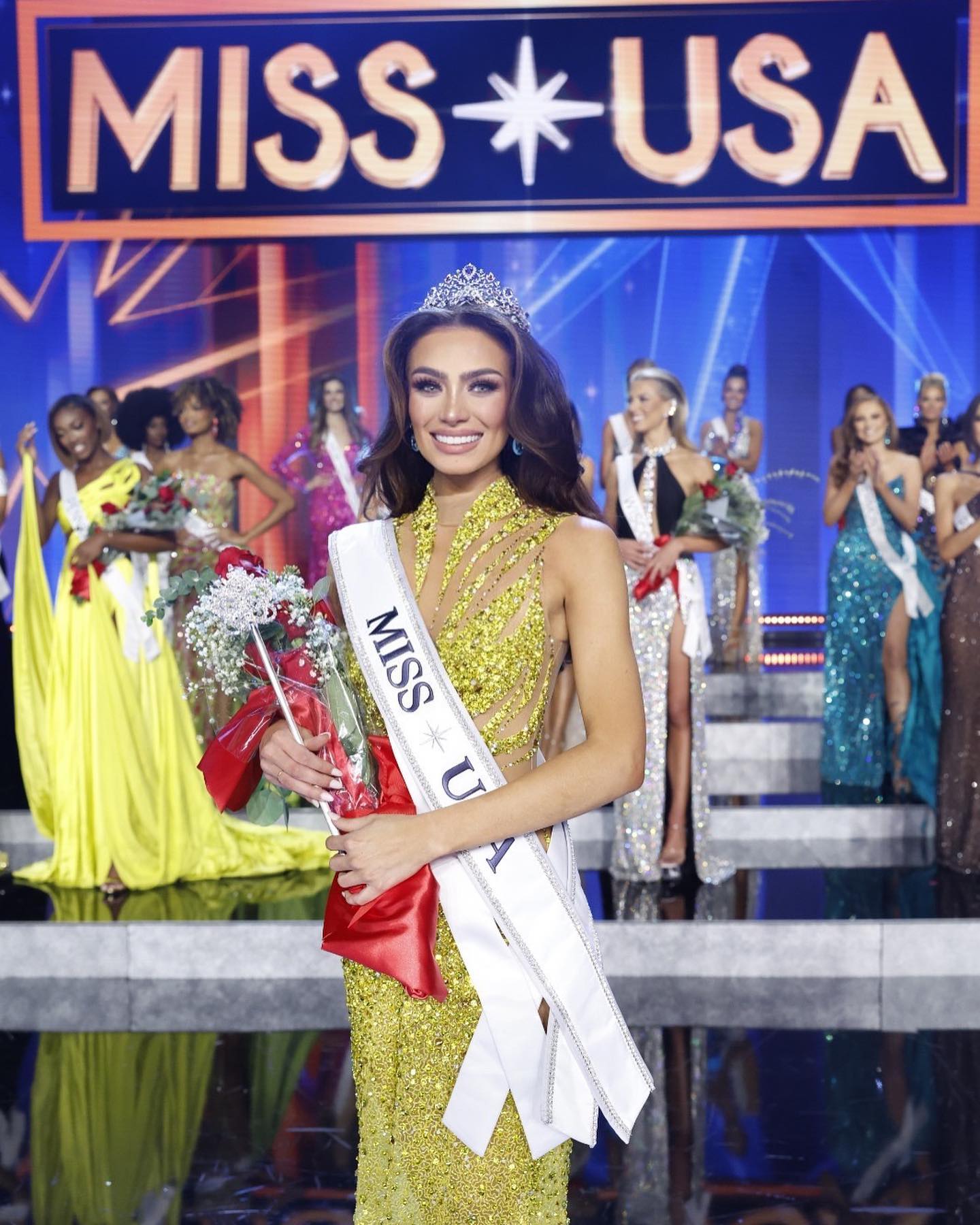 Venezolana ganadora de Miss USA renuncia a su título