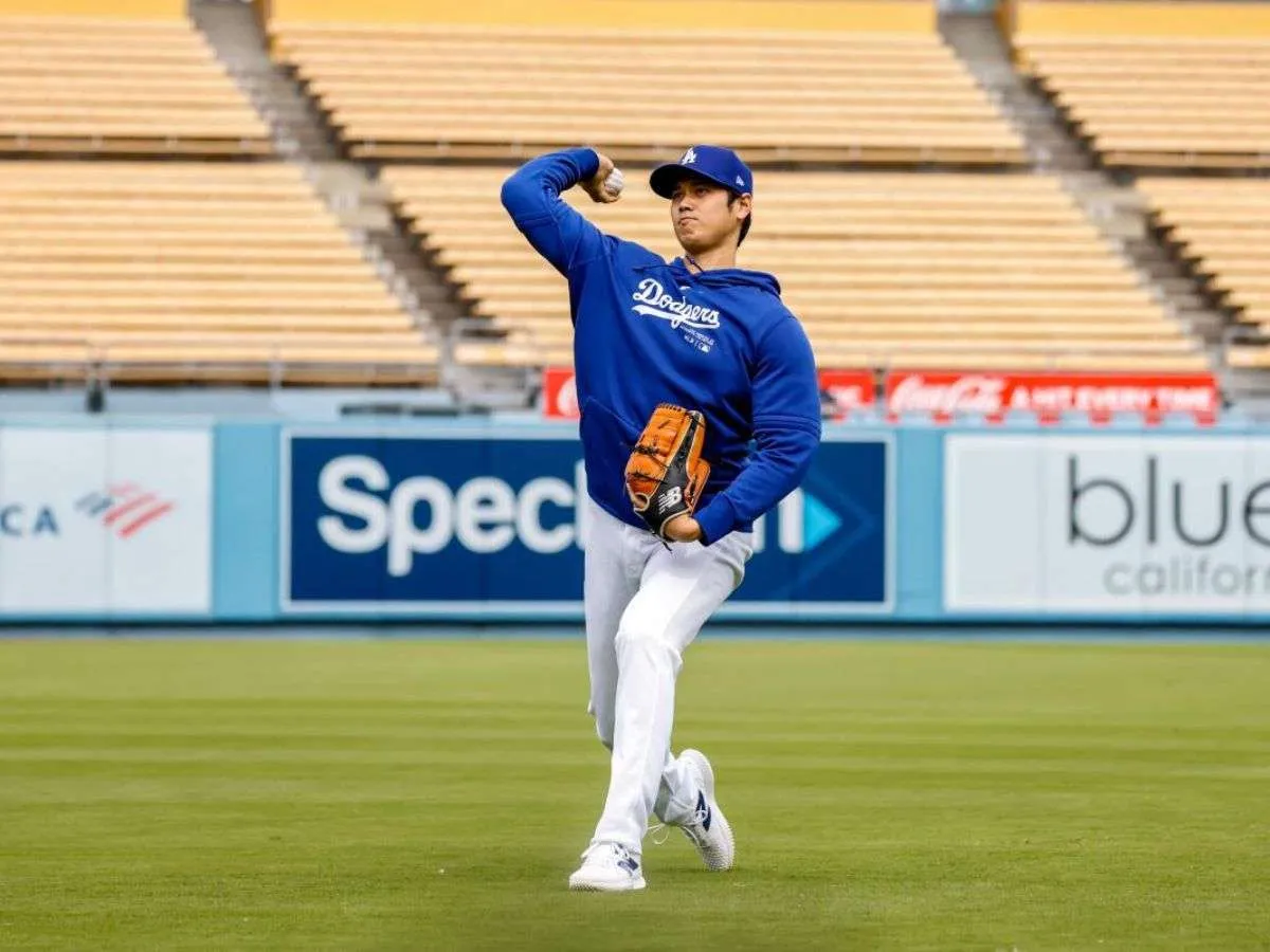 Ohtani sigue su rehabilitación en el brazo de lanzar