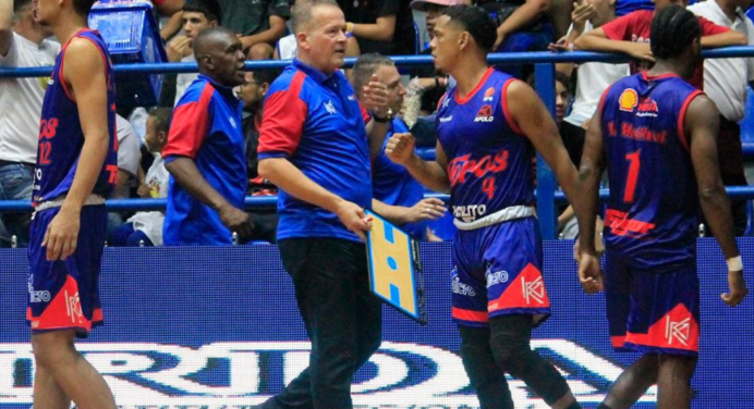 Toros defendió el patio y venció a Trotamundos