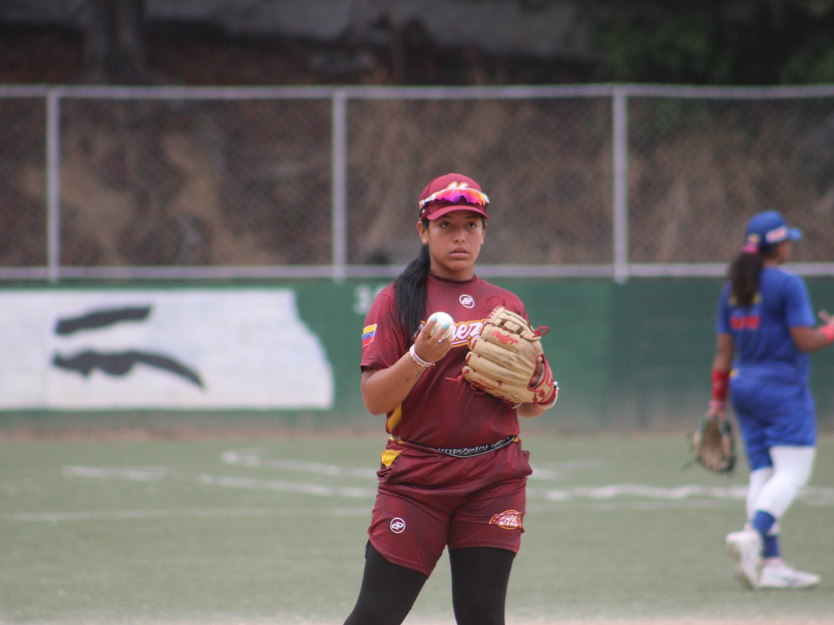 Chicas de Venezuela se preparan para finales del Mundial