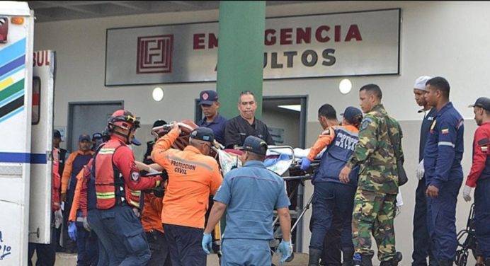 Dos muertas y 27 lesionados por accidente de bus en Caripe, Monagas