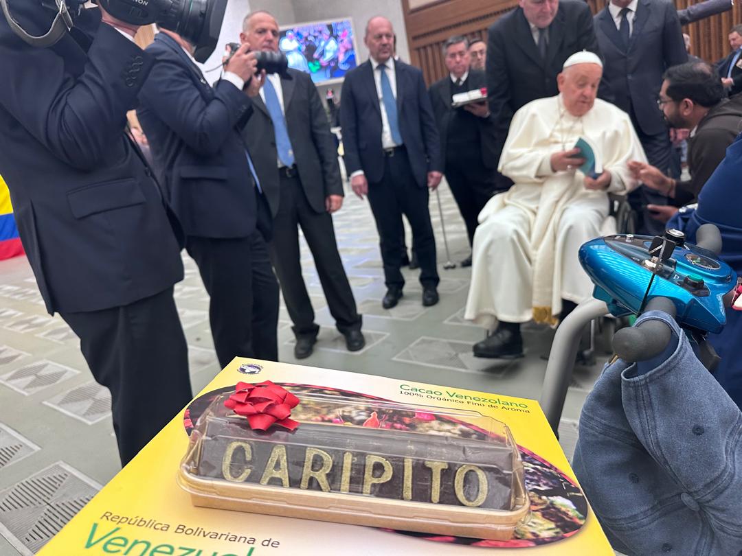 Chocolate venezolano llega a manos del Papa Francisco