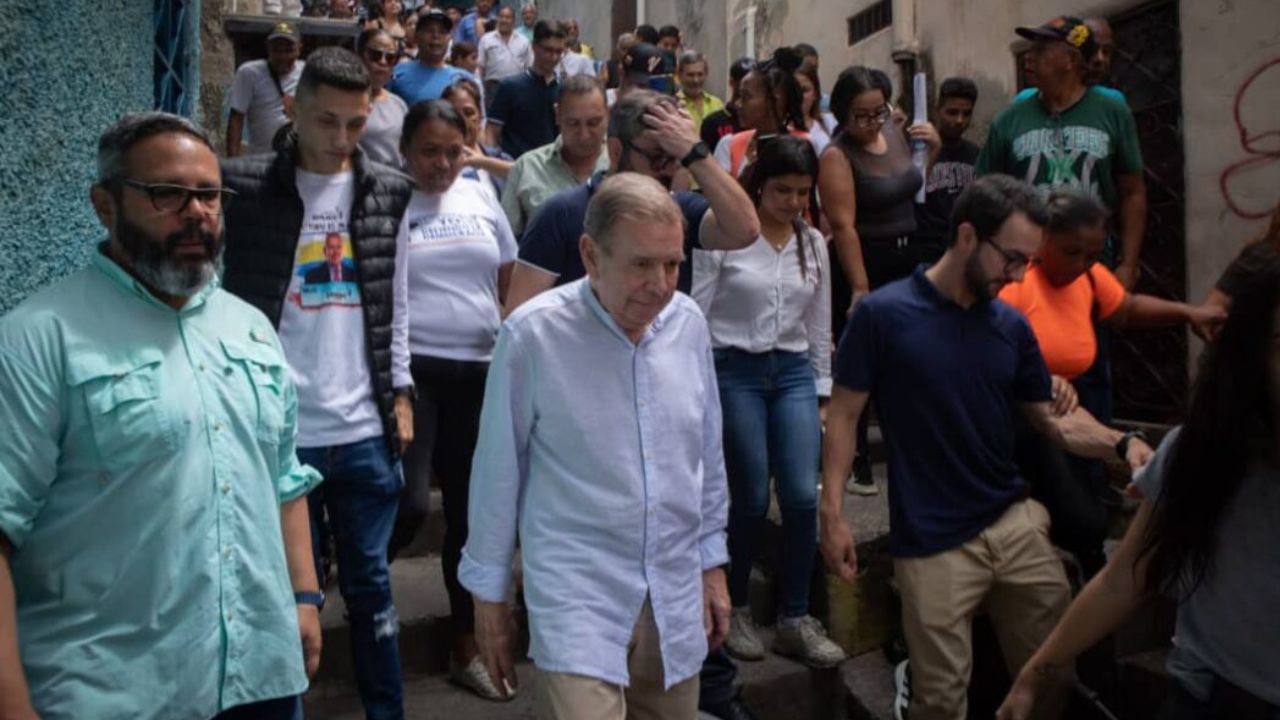 Edmundo González conversó con grupos populares en Caracas