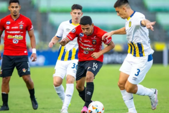 En el minuto 25 del primer tiempo, el defensor Guzmán Rodríguez anotó el único gol del partido para los visitantes. Al cobro de un tiro de esquina el uruguayo se levantó y venció al arquero Frankarlos Benítez.