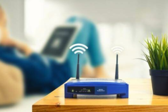 Una opción simple y efectiva es cambiar el router. Los dispositivos más antiguos pueden no ofrecer la misma potencia de señal que los modelos modernos.