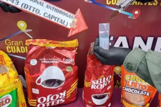 La GNB detuvo a un hombre por la posesión de tres paquetes de cocaína, con un peso total de 3,19 kilos, los cuales fueron detectados por los militares en un punto de revisión de vehículos en una zona del estado Barinas (oeste).