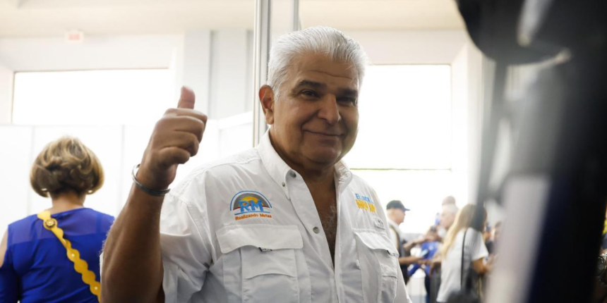 El candidato de la alianza Salvar Panamá, José Raúl Mulino, obtuvo más de 738.000 votos, superando a su más cercano competidor, Ricardo Lombana del Movimiento Otro Camino (MOCA), quien acumuló el 24,96%.