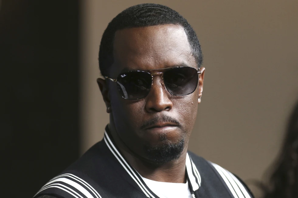 Abogado de “Diddy: Tenía mucho aceite para bebés y lubricante porque compra al mayor