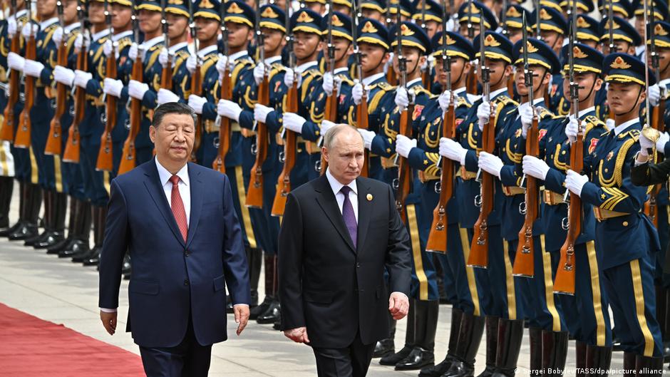 Xi profundiza la relación con Rusia