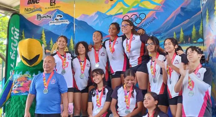 Nueva Esparta: Colegio Pablo Romero Millán brilla en voleibol en el Festival Guayamurí