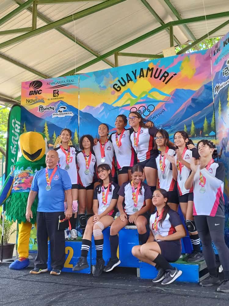 Nueva Esparta: Colegio Pablo Romero Millán brilla en voleibol en el Festival Guayamurí