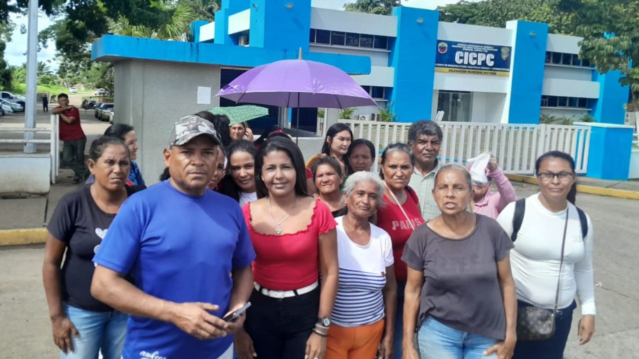 Familiares se unen a la huelga de hambre de los detenidos