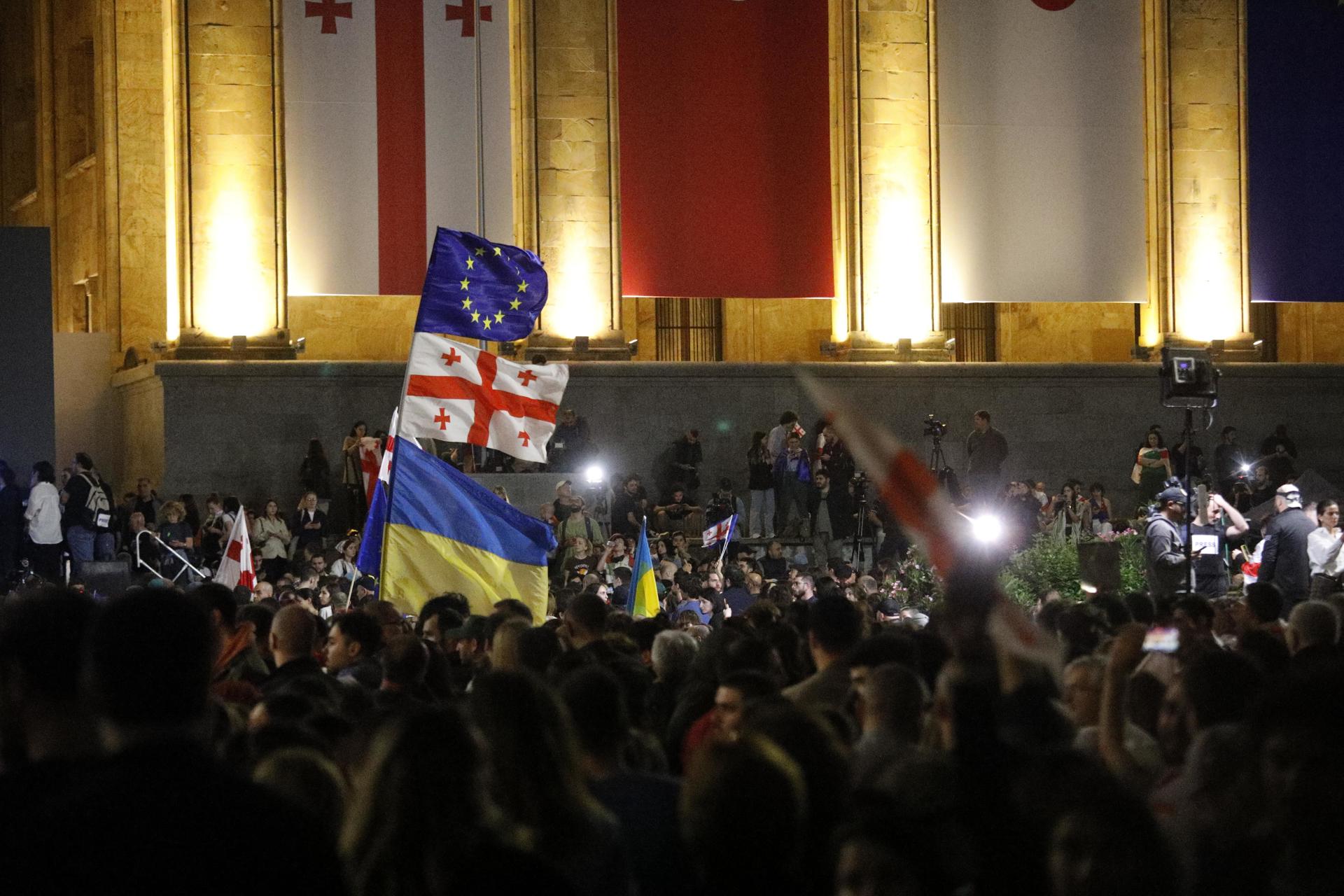 entra en vigor polémica ley de “influencia extranjera”