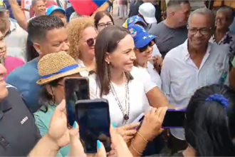 MARIA CORINA Llega a EL VALLE, MARGARITA #12JUN +VIDEOS