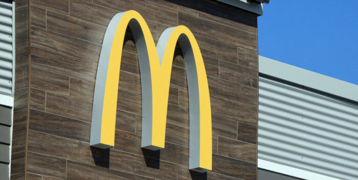 McDonald’s anunció su disposición a cambiar parcialmente su nombre por el de McDavid’s, según anunció la empresa en la red social X.