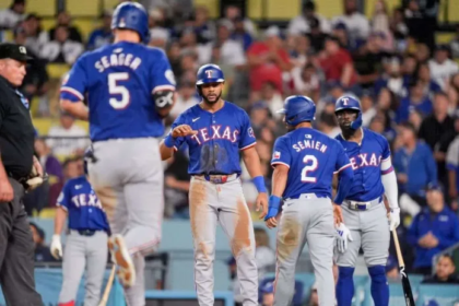 Comandados por Corey Seager quien conectó jonrón de tres carreras que le dio la ventaja a Walker Buehler en su regreso al estadio de California.