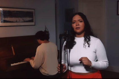 Venezolana Narelvis Torrealba cantará en Inglés el himno nacional en Fenway Park