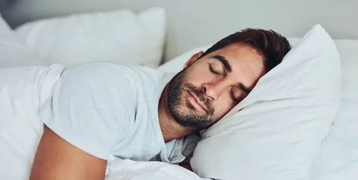 Los adultos que dijeron que tenían mala calidad del sueño presentaban un 20% más de calcio coronario que los que informaron de buena calidad del sueño.