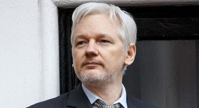 Liberan a Julian Assange tras cinco años de cárcel en Gran Bretaña